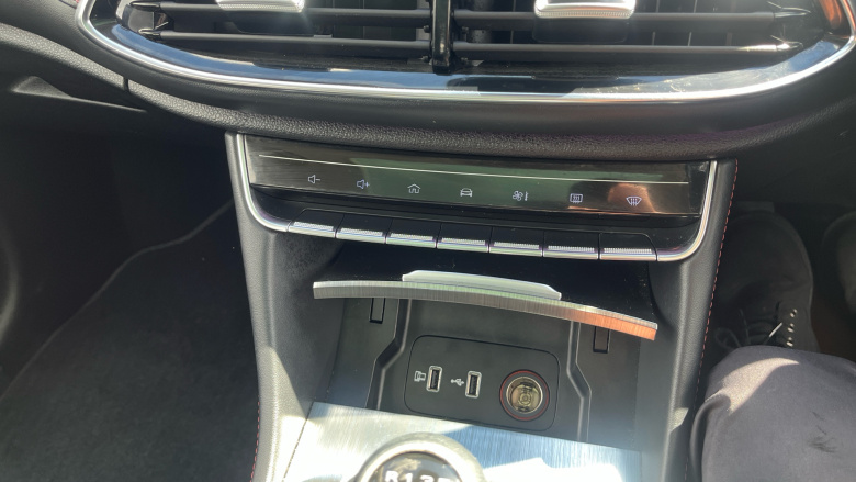 MG Hs 1.5 T-GDI Exclusive 5dr Petrol Hatchback